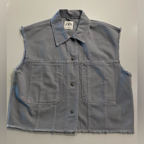 Zara Jackets & Blazers - Zara women’s gray denim pocket vest